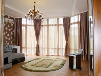 Гостиница с магазином